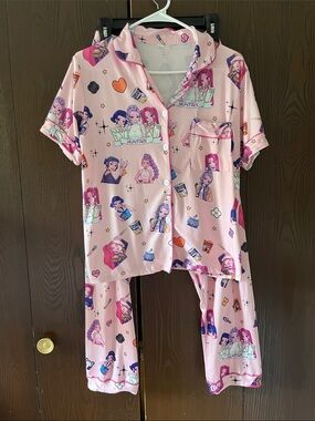 Huntrix 16 2pc. Pajama set. Size Medium.